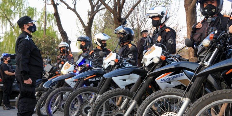 Incrementaron el monto de la tarjeta alimentaria para personal policial