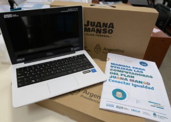 Entregaron 133 netbook en la Escuela N° 495 Malvinas Argentinas
