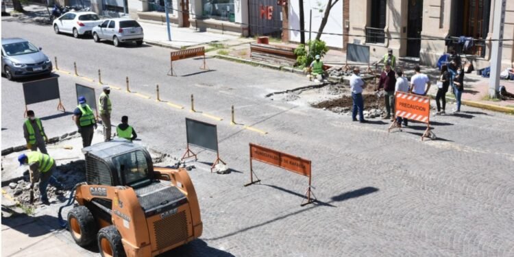 Continúan las tareas de construcción en el centro de la ciudad