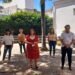 El Ministerio de Salud provincial, junto al Programa de Prevención de VIH, Tuberculosis e ITS, iniciaron la 22ª campaña de prevención, promoción y concientización sobre el VIH en el marco del día mundial de esta enfermedad.  El objetivo para el año 2025 es lograr un 95% de personas diagnosticadas, bajo tratamiento antirretroviral (TAR), virológicamente suprimidas, con acceso a la salud reproductiva, bajo estrategias combinadas de prevención y disminución de la transmisión vertical.  En este sentido, la ministra de Salud provincial, Sonia Martorano, expresó que “es un día de concientización fundamentalmente, además de prevención y promoción. En este marco, en toda la provincia hay puestos sanitarios donde tenemos testeos rápidos en donde la gente espontáneamente se va acercando y realizando el análisis”.  “Lo interesante de esto es lo que tiene que ver con la accesibilidad y con la rapidez, en 15 minutos están los resultados. Pero a esto le sumamos otro puesto sanitario donde pueden acceder a la vacunación contra el Covid-19”, continuó.  IMPLEMENTACIÓN DEL AUTO TEST El autotest se define como el proceso en el cual un individuo recolecta su propia muestra clínica (sangre o fluido oral), realiza una prueba e interpreta los resultados en forma autónoma, cuando y donde prefiera.  La estrategia de autotest para el VIH constituye una herramienta adicional en la respuesta a la epidemia de VIH que puede reforzar la autonomía de los usuarios, favorecer la descentralización de los servicios de diagnóstico y estimular la generación de demanda en aquellos usuarios en los que el testeo frecuente resulta prioritario y en quienes no son alcanzados en forma adecuada por las estrategias disponibles. Su implementación está recomendada por la OMS desde el año 2016 como una forma segura, precisa y efectiva de captar a personas que no acceden al testeo a través de otras estrategias (directrices consolidadas sobre los servicios de detección del VIH).  CAMPAÑA DE VACUNACIÓN PROVINCIAL Al hacer referencia al mega operativo histórico de vacunación contra el coronavirus, la ministra de salud informó que “en la provincia ya tenemos el 75% con esquemas completos. En lo que respecta al departamento Rosario, ya estamos casi en el 81%, hay muy buena respuesta en el grupo de 3 a 11 años, donde el 70% ya accedió a la vacunación, en la franja de 12 a 17 se inoculó ya el 86%”.  Luego, la ministra agregó: “Lo bueno es que seguimos avanzando no solo con estos grupos sino también con terceras dosis (aquellos que consideramos que necesitan 3 vacunas para tener esquema completo que son los inmunodeprimidos y +50 con Sinopharm) y empezamos a colocar dosis de refuerzos a todo el personal de salud donde trabaje, es decir, que hemos entregados vacunas a centros de salud, clínicas, hospitales, sanatorios sea público o privado en toda la provincia para que sea fácilmente accesible para estas personas”.  Asimismo, Martorano explicó que “estamos colocando este refuerzo a mayores de 70 años quienes hayan cumplido seis meses de haberse colocado la segunda dosis. Los estamos citando pero además esta semana comenzamos a vacunar en los geriátricos utilizando los dispositivos móviles (son 6 en Rosario y 6 en la región centro norte) donde se esta inoculando a los residentes y a los que trabajan en este ámbito”.  “Es un gran despliegue el que estamos realizando en toda la provincia y sabemos que es la única manera que tenemos hoy para poder hacer frente a la pandemia”, destacó la ministra.  LLEGADA DE LA MINISTRA DE SALUD DE LA NACIÓN CARLA VIZZOTTI Al ser consultada por la llegada de la ministra de salud de la Nación, Carla Vizzotti, a la provincia de Santa Fe, Martorano explicó que “inicialmente viene a hacer una visita por el 60° aniversario del Instituto Nacional de Enfermedades Respiratorias Emilio Coni, donde se realizará un reconocimiento a esta institución”.  “Posteriormente vamos a entregar el botiquín Remediar Nº 4.000.000 a un centro de salud en la ciudad de Santa Fe, por supuesto visitar uno de los mega vacunatorios como lo es el de la Esquina Encendida y luego mantendremos una reunión que tiene que ver con temas locales”.  Por último, en cuanto al pasaporte sanitario, la titular de la cartera sanitaria expresó que “salió por consenso de todas las jurisdicciones el pasado viernes y hoy se esta trabajando en un marco regulatorio, técnico – legal el cual va a ser nacional. En principio, porque va a ser progresivo, va a tener que ver con mega eventos, tanto cerrados como abiertos, y esto lo que nos va a permitir es tener aforos al 100%, continuar con todas las actividades que tenemos pero en un marco de seguridad en cuanto a la salud de las personas.”