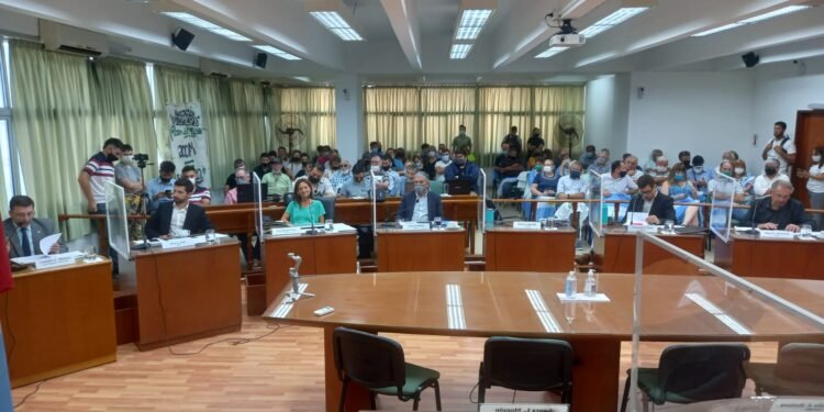 El Concejo aprobó el proyecto de Viotti sobre agroquímicos