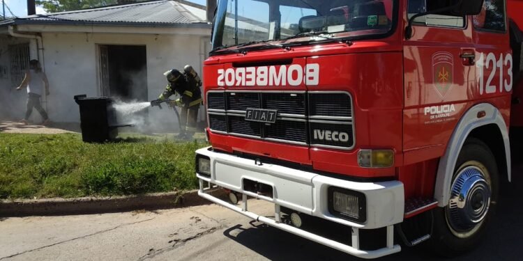 Bomberos debieron asistir a un domicilio de barrio Amancay