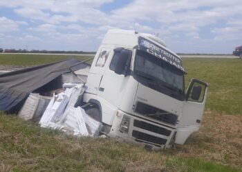 Otro despiste de un camión en el tramo regional de la Autovía 19