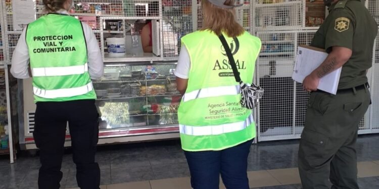 Se labraron actas de infracción en dos comercios de alimentos que no tienen habilitación