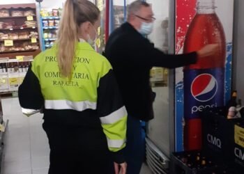 Súper chino clausurado: decomisaron 400 kilos de mercadería en mal estado