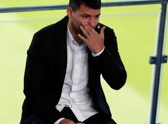«Kun» Agüero anunció su retiro del fútbol profesional