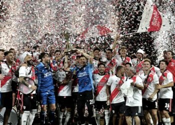 River vapuleó a Colón y se consagró en el Trofeo de Campeones