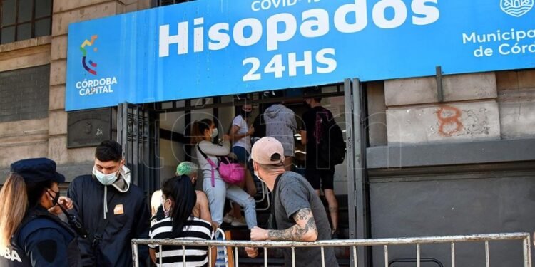 La provincia de Córdoba impuso nuevas restricciones ante el avance de contagios de Ómicron