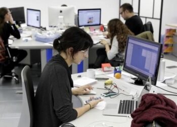 El Gobierno dispuso asuetos para la administración pública nacional para el 24 y el 31