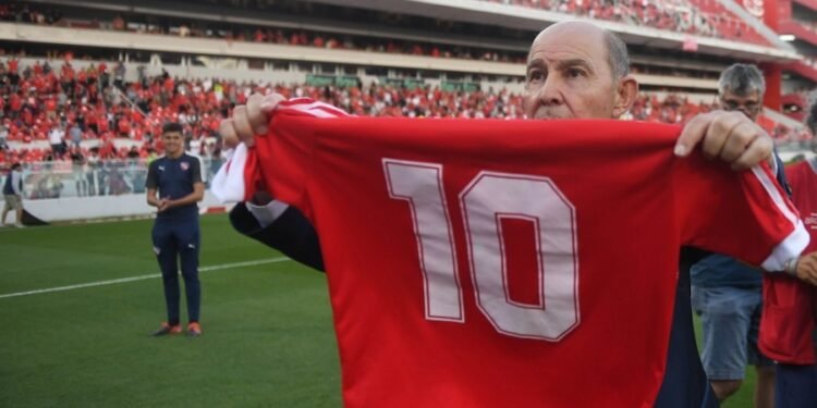 El estadio de Independiente pasó a llamarse Libertadores de América-Ricardo Enrique Bochini