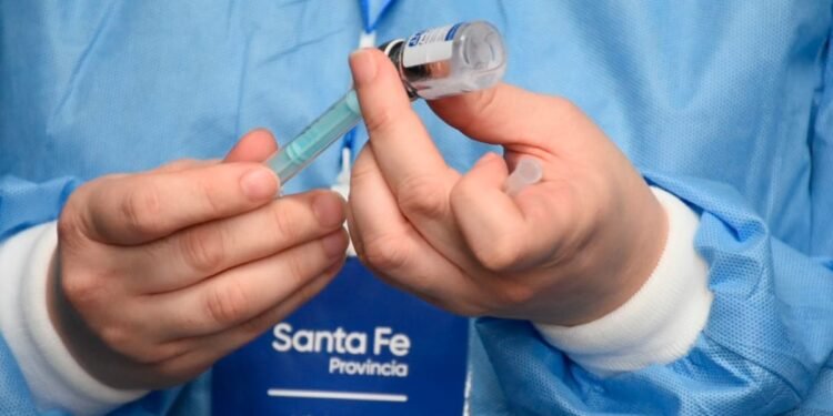 Hay 250 mil santafesinos que no completaron sus esquemas de vacunación