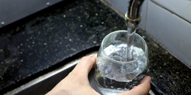 Ola de calor: Aguas Santafesinas recordó la importancia del uso responsable del servicio