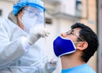 Argentina superó los cien mil casos de coronavirus en un día