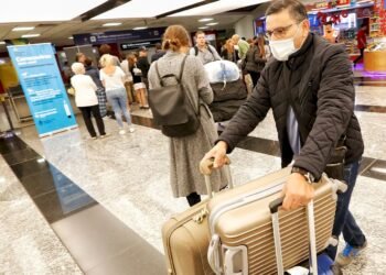 Piden nuevamente PCR a los argentinos y extranjeros que ingresan desde el exterior
