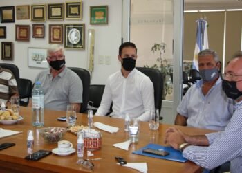 El ministro Costamagna se reunió con representantes de Agricultores Federados Argentinos