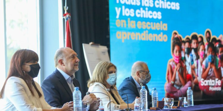 Trabajo conjunto para una escolaridad plena en la Provincia