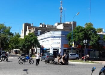 Motociclista lesionada en un accidente en pleno centro