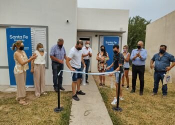 Entregaron viviendas y escriturqa en localidades del departamento Castellanos