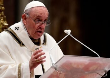 Francisco pidió a los líderes políticos que se haga «todo esfuerzo por la paz» en Ucrania