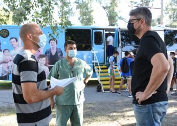 Realizan controles médicos a niños y deportistas en clubes de la ciudad