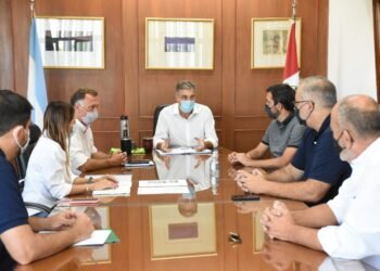 El intendente se reunió con comerciantes por las remodelaciones en el centro