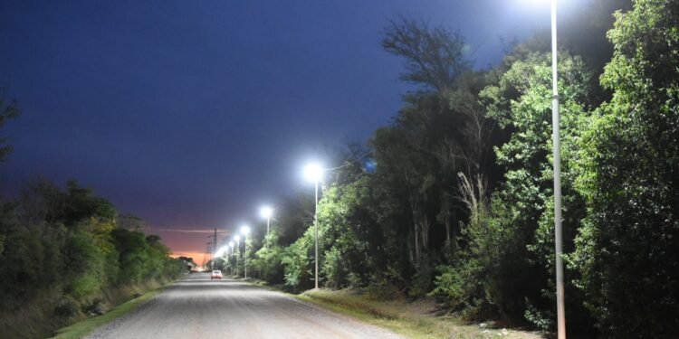 Habilitaron nueva iluminación en otro tramo de calle Marchini
