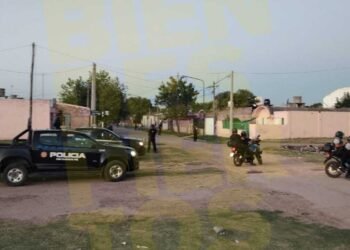 Decenas de policías en allanamientos múltiples en barrio Barranquitas