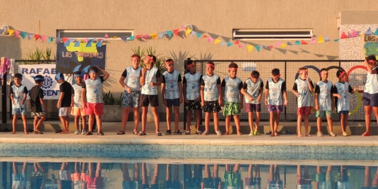 UOM cerró la temporada de Colonia 2022 con la fiesta del agua