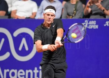 Del Potro cayó frente a Delbonis en su regreso ante un público que lo ovacionó