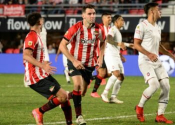 Estudiantes le ganó 2-1 a Independiente en la noche de La Plata