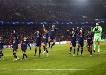 Messi falló un penal, pero el PSG le ganó al Real Madrid en la última por Mbappé