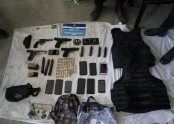 Balearon un patrullero y una comisaría en Rosario