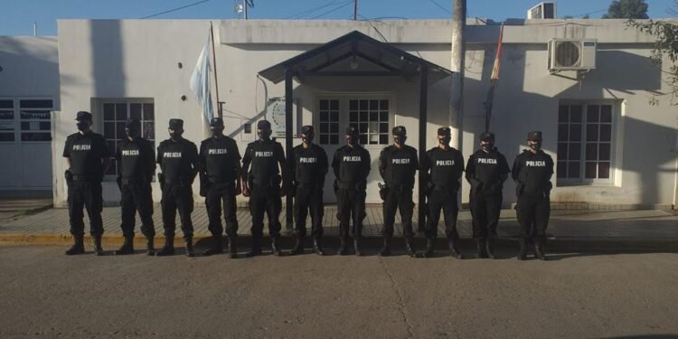 Pusieron en funciones a 11 policías en Frontera