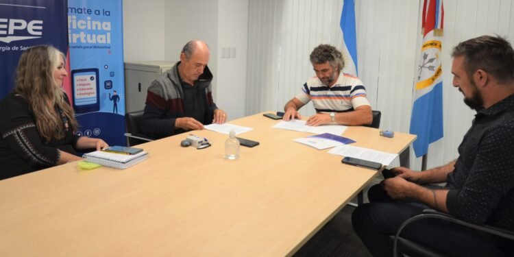 La EPE recambiará artefactos lumínicos en Felicia y San Mariano