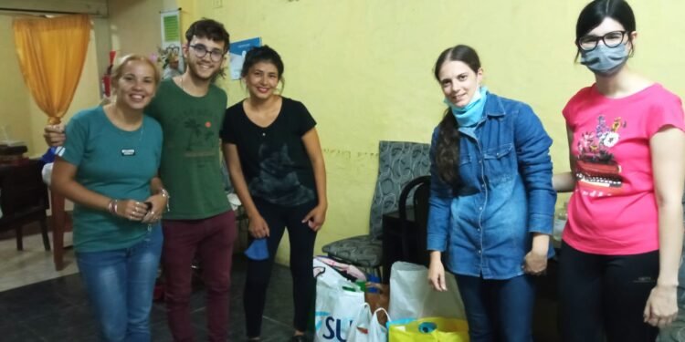 «Jóvenes X Rafaela hizo su aporte solidario en el comienzo de clases»