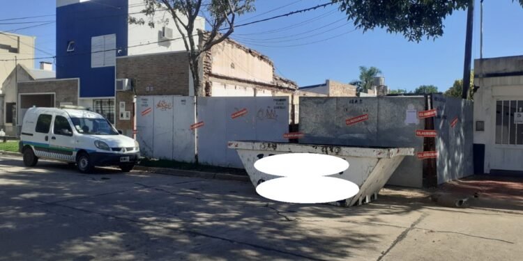 Por falta de habilitación clausuraron una obra en barrio Sarmiento