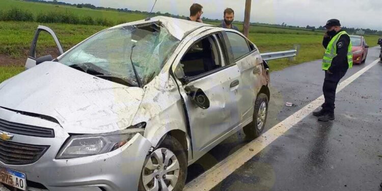 Varios accidentes en rutas y calles en medio de la lluvia