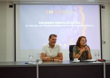 Patricia Mounier disertó en el SEOM