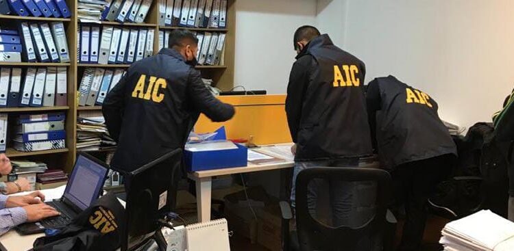 Identificaron y notificaron a una rafaelina a la que investigan por presuntas estafas