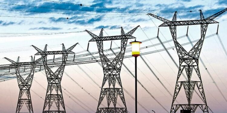 Gas y electricidad: un esquema tarifario de servicios segmentado para 2022/2023