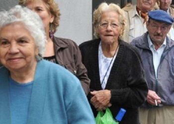 Preparan otro bono para jubilados: se dará en abril