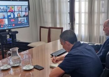 Nueva oferta a los docentes santafesinos: esperan que sea la definitiva