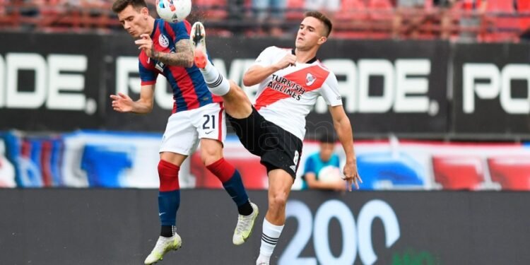 River se subió a la punta tras ganarle a San Lorenzo en el Nuevo Gasómetro