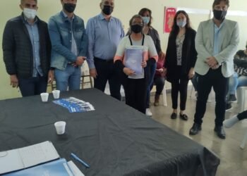 Entregaron actas de derecho de posesión a familias de Frontera y Josefina