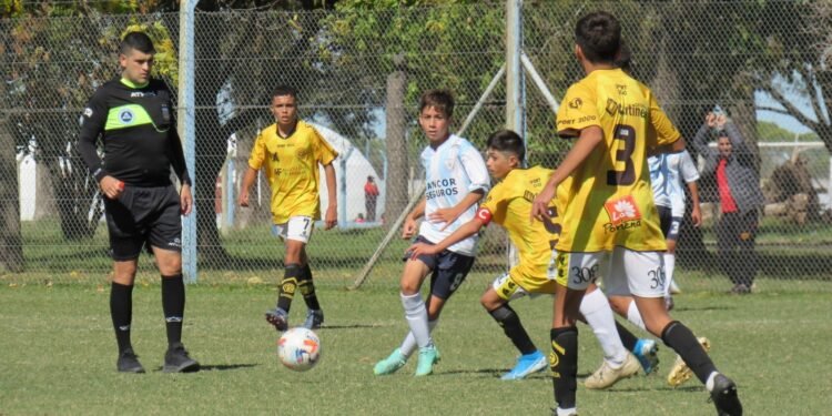 Inferiores AFA: Cuatro victorias ante Flandria