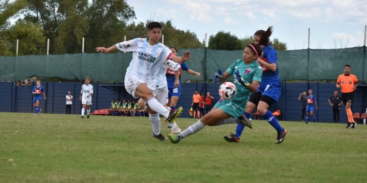 Las chicas de Atlético debutaron en el fútbol nacional con una goleada