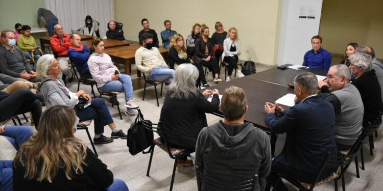 Presentaron el proyecto para dotar de agua potable a Villa Los Álamos y Villa Aero Club