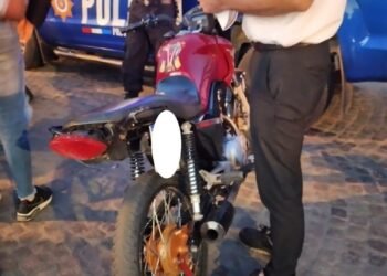 Continúan reteniendo motos por falta de papeles y circulación peligrosa