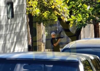 El arma utilizada por el tirador sería calibre 22 con adaptador