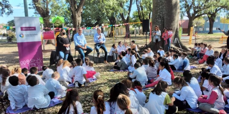 Comienzan los talleres presenciales en 37 barrios de la ciudad